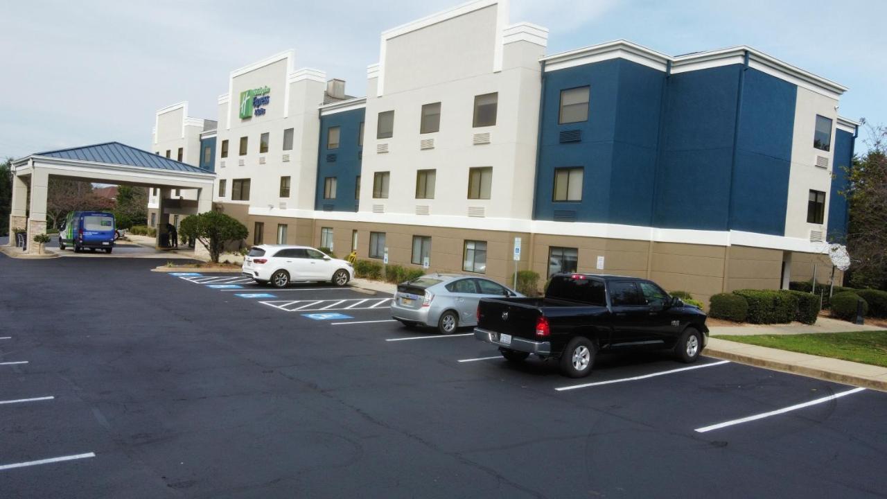 Holiday Inn Express & Suites Greenville Airport I85 By Ihg Exterior photo