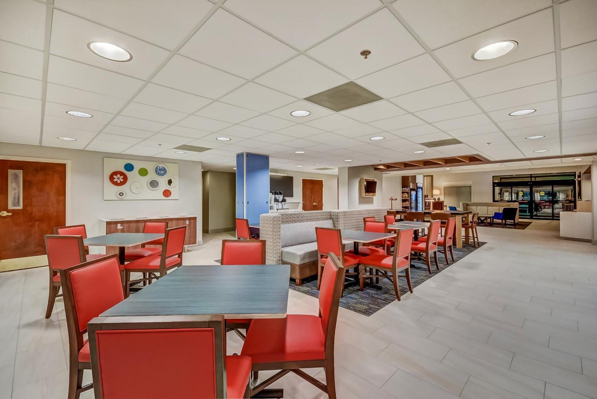 Holiday Inn Express & Suites Greenville Airport I85 By Ihg Exterior photo