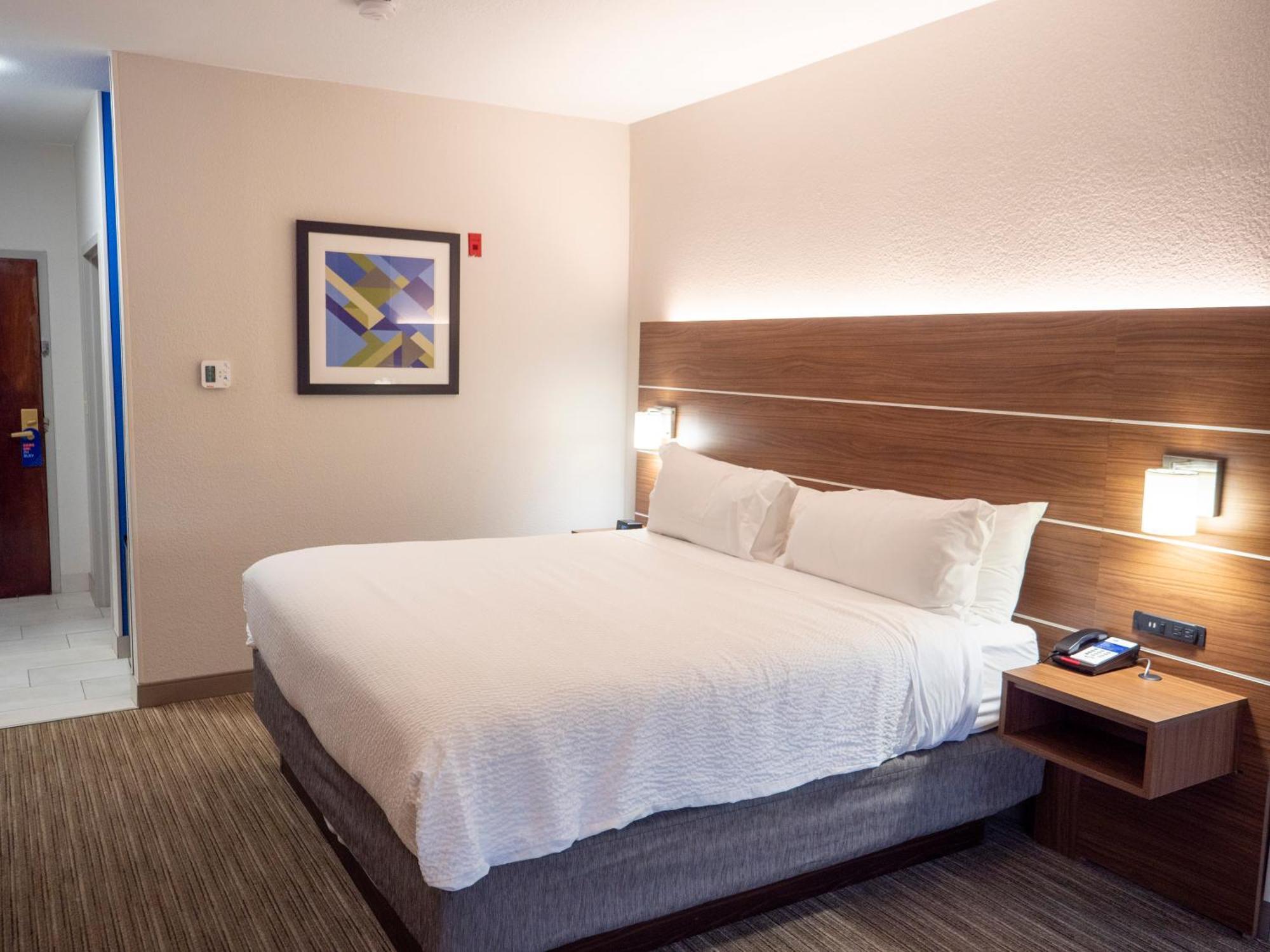 Holiday Inn Express & Suites Greenville Airport I85 By Ihg Exterior photo
