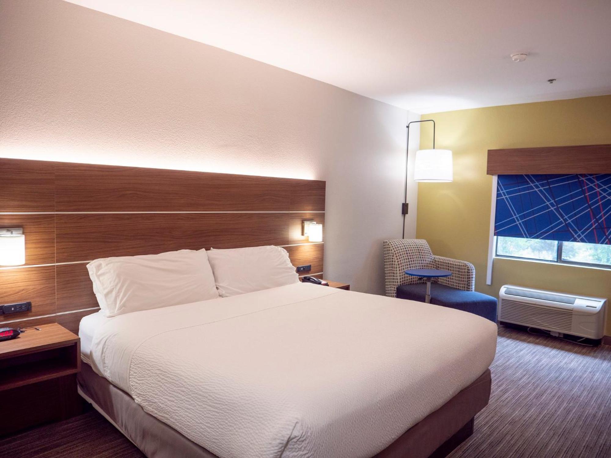 Holiday Inn Express & Suites Greenville Airport I85 By Ihg Exterior photo